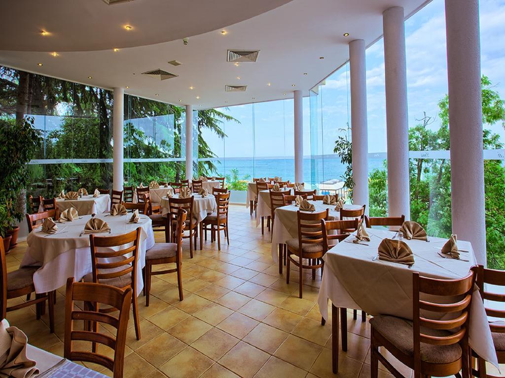 Luna Beach Hotel Golden Sands Exterior photo